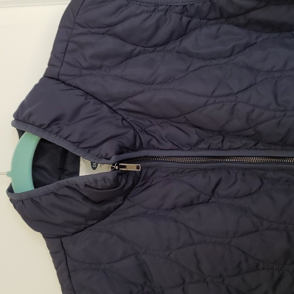 Old Navy Women's Navy Blue Quilted Zip-Up Vest - Size XXL - Picture 3 of 8